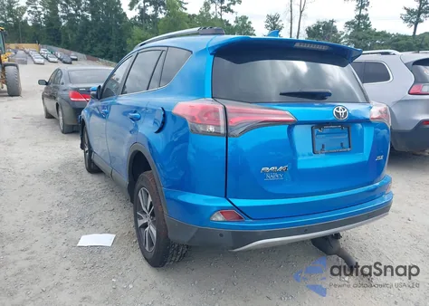 2017 Toyota Rav4 Xle z USA, uszkodzony, nr VIN JTMWFREV3HD099225